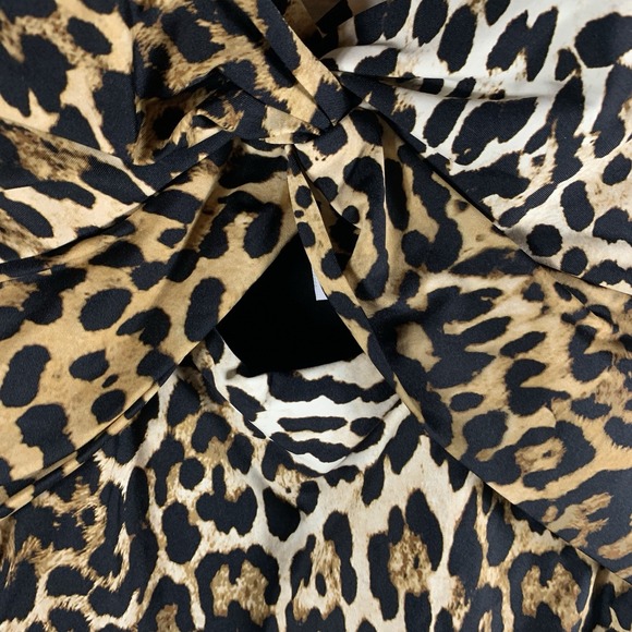 DKNY Women's Swimsuit S One Piece Animal Leopard Print Twist Front Keyhole NWT - Picture 3 of 8